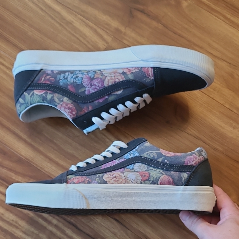 Vans Floral Black and White Sneakers - Picture 8 of 9